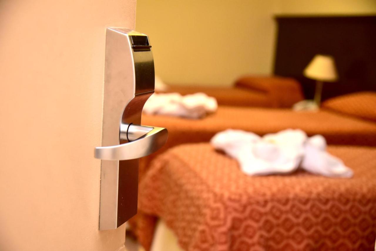 Hotel Confianza
